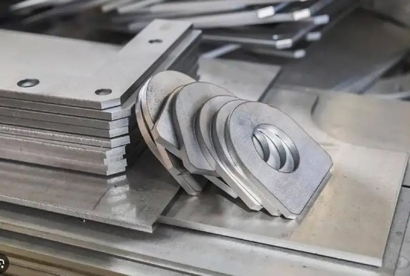 Piezas metálicas obtenidas mediante corte láser industrial en Termibur